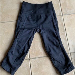 Lululemon crop leggings